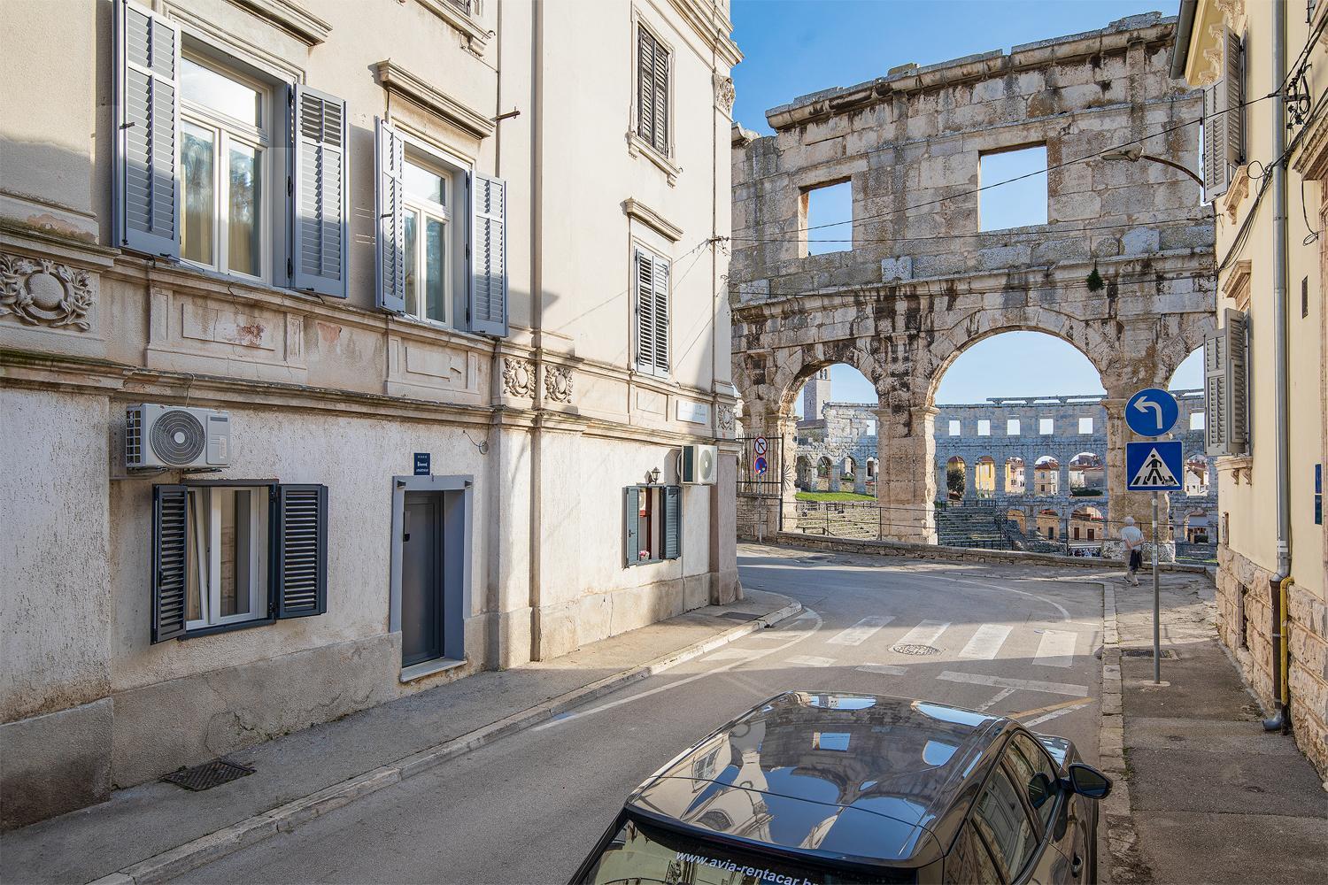 Elegant Apartment Next To Arena Pula Extérieur photo