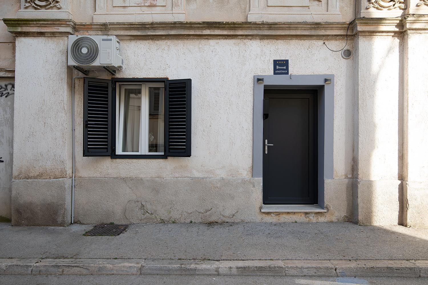 Elegant Apartment Next To Arena Pula Extérieur photo